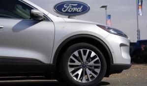 Escasez de semiconductores afecta producción de autos