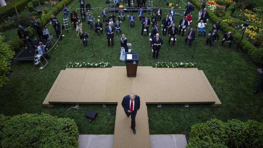Sondeo AP-NORC: Pocos confían en Trump sobre el coronavirus