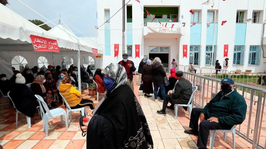 Túnez confirma 144 nuevos decesos en 24 horas con la pandemia descontrolada