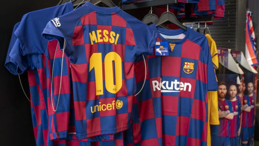 Hinchas del Barcelona se adaptan a inicio de era post-Messi