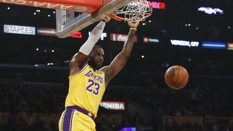 LeBron fija récord de triple-doble en triunfo de los Lakers LeBron fija récord de triple-doble en triunfo de los Lakers