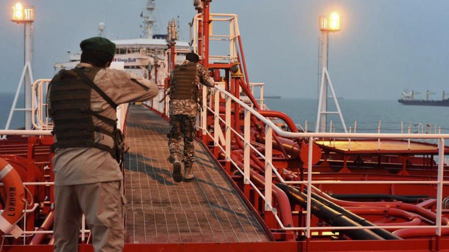 Aumentan precios del petróleo tras tensiones en Oriente Medio