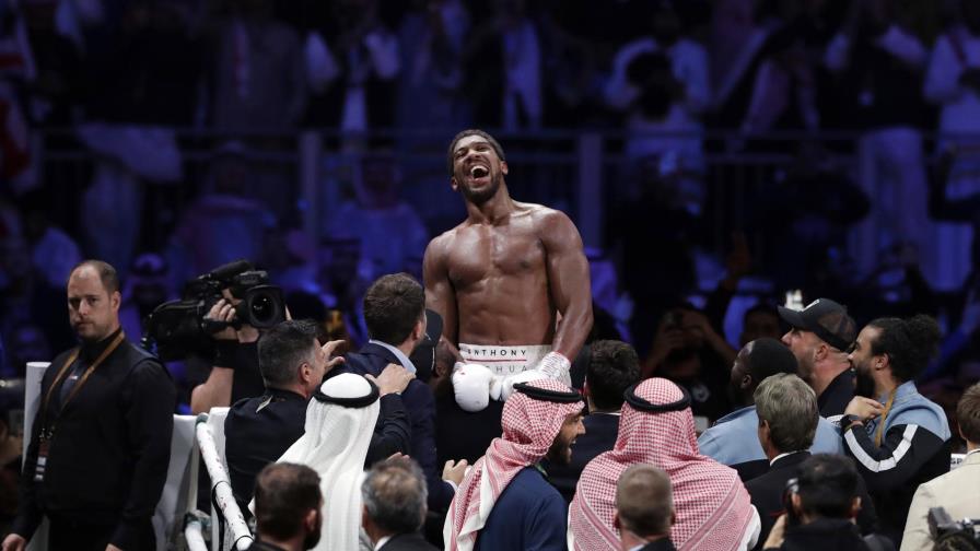 Anthony Joshua podría pelear sin público
