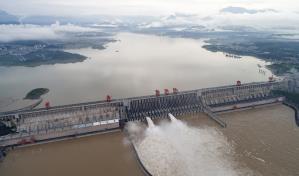 China vuela, suben los muertos por las inundaciones