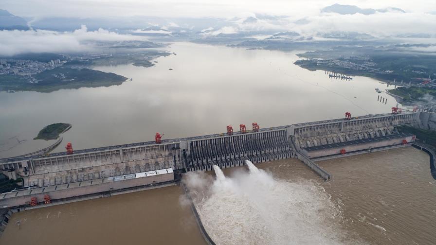 China vuela, suben los muertos por las inundaciones