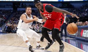 Doncic anota 26 puntos, lidera a Mavs sobre Raptors