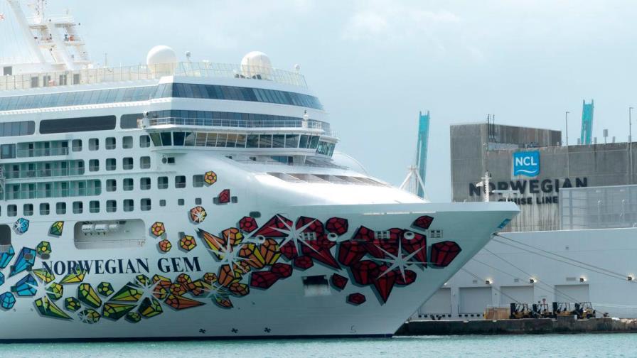 Los reveses del gobernador de Florida en su pelea contra escuelas y cruceros