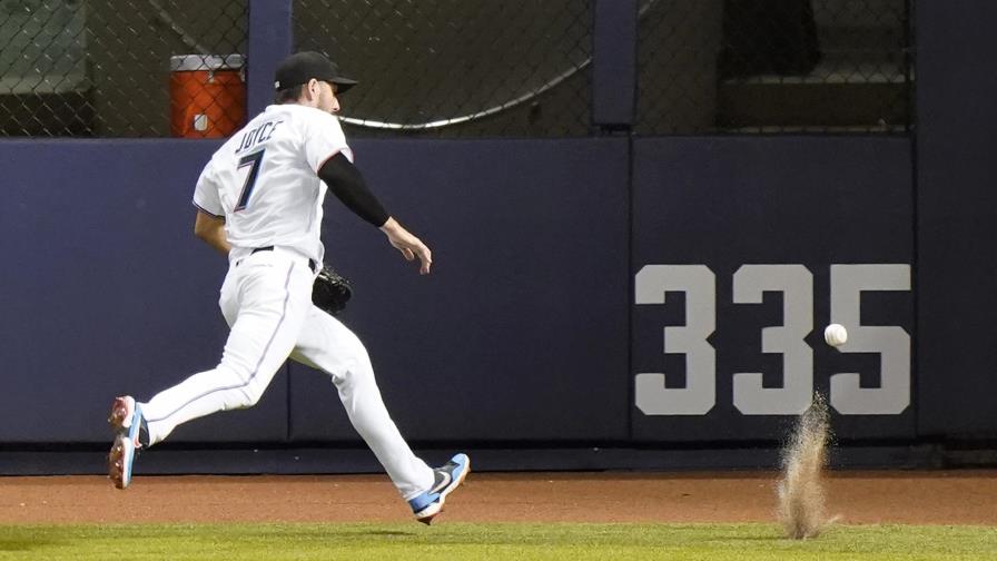Marlins vencen a Filis, en comienzo de larga serie