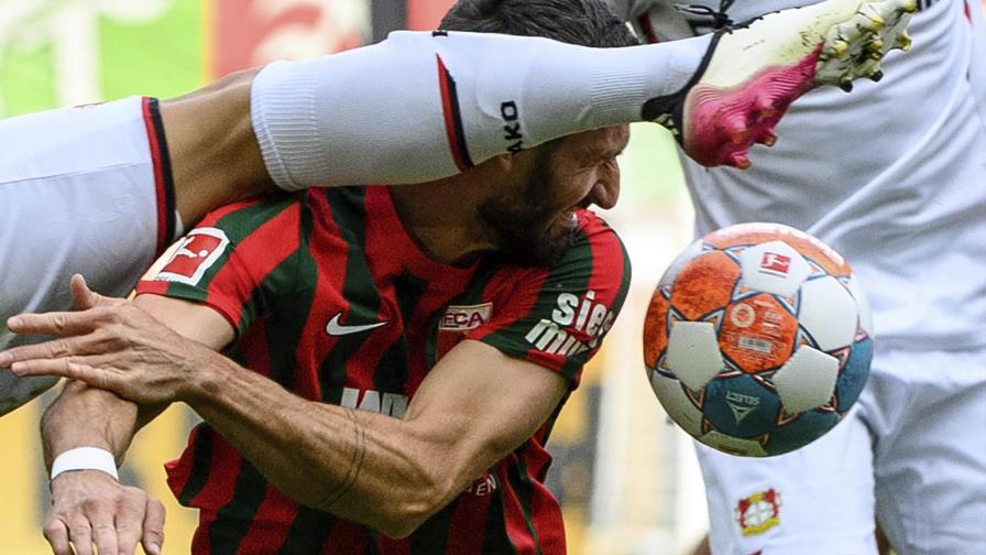 Leverkusen golea a Augsburg 4-1 en la liga alemana