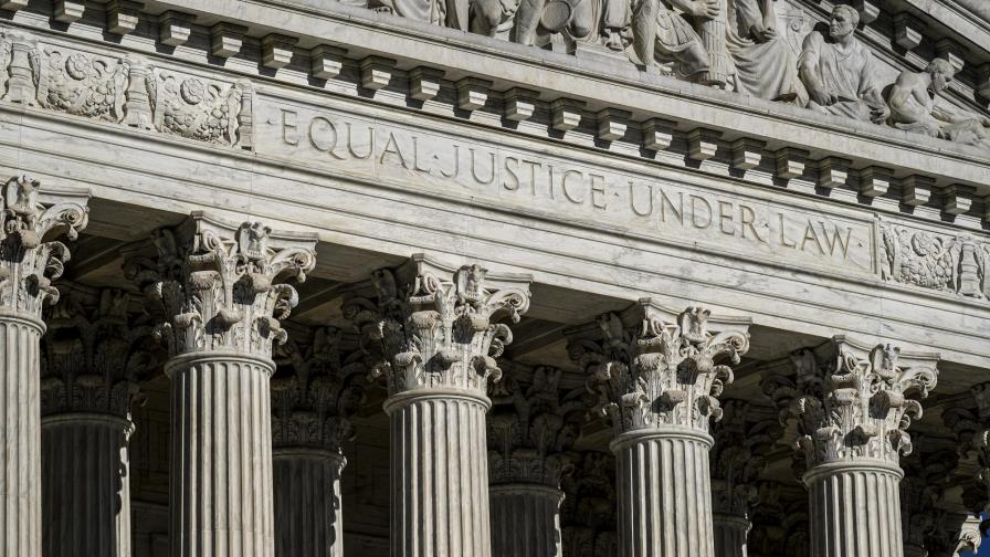 Piden a Corte Suprema suspender ley contra aborto de Texas