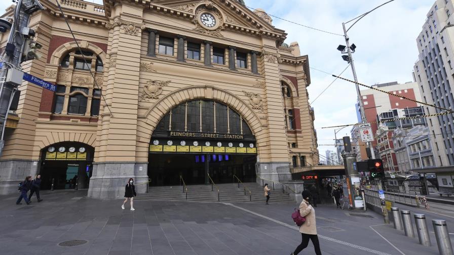 Suben los casos de coronavirus en estado australiano