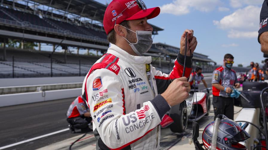 Andretti supera las 233 mph en el viernes veloz