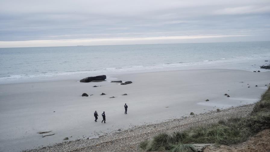 Mueren migrantes en cruce de Francia a Gran Bretaña