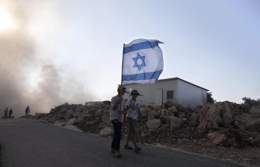 Israel: Nuevo gobierno aprueba construcción en asentamientos