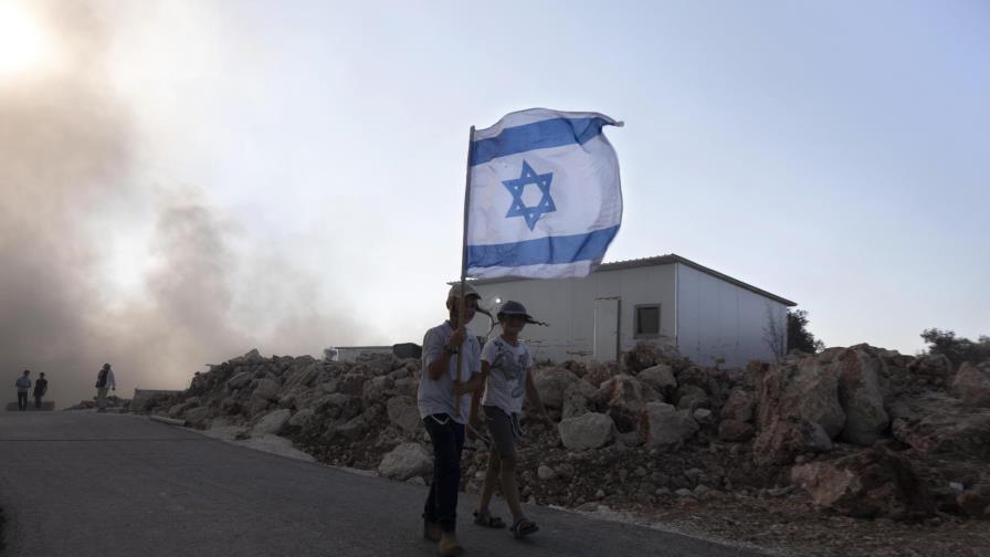 Israel: Nuevo gobierno aprueba construcción en asentamientos