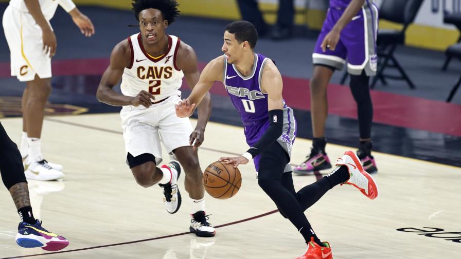 Fox y Haliburton lideran victoria de Kings sobre Cavaliers