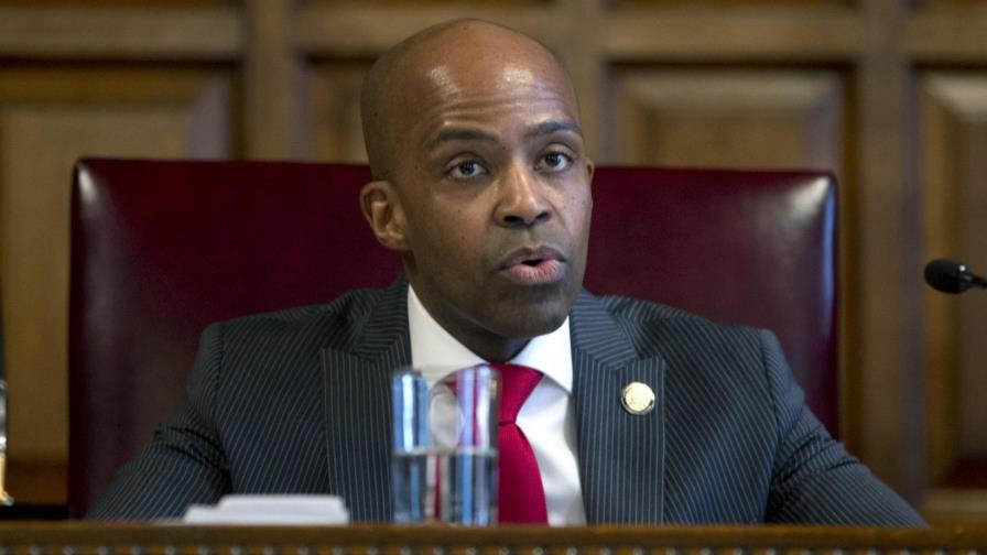 Despiden a líder LGBTQ por vínculo con exgobernador Cuomo