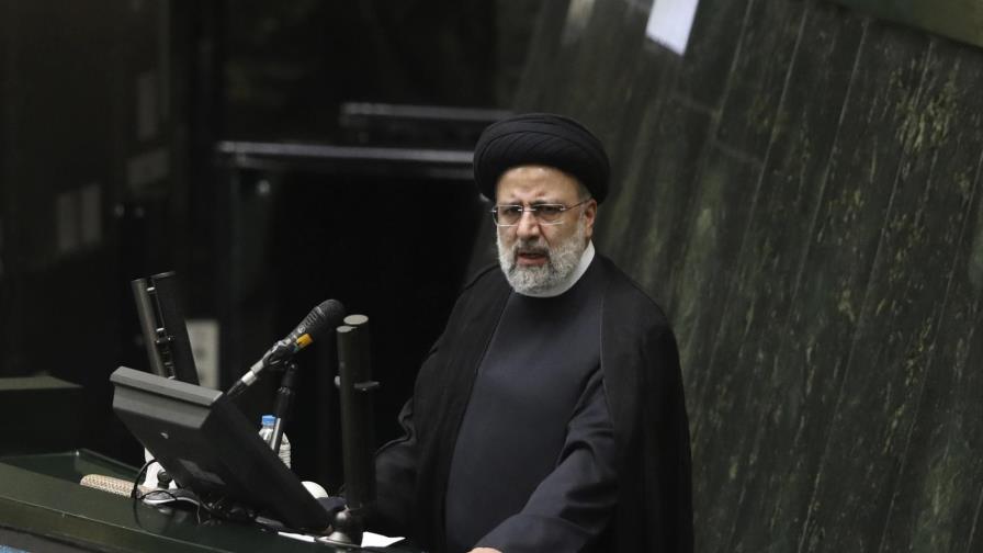 Irán: Parlamento aprueba mayoría de ministros propuestos