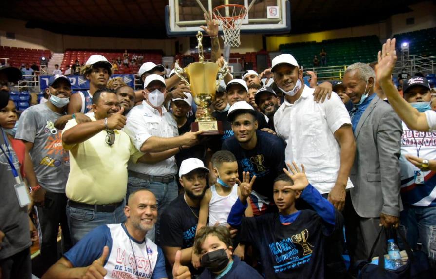 Pueblo Nuevo barrió al Cupes y se llevó el torneo superior de Santiago