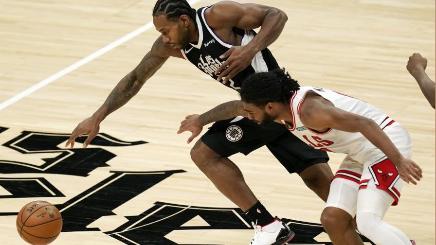 Con 35 puntos de Leonard, Clippers remontan ante Bulls