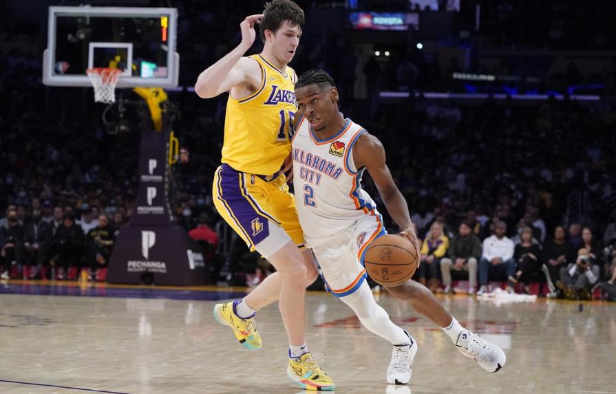 Thunder remonta y sorprende a Lakers
