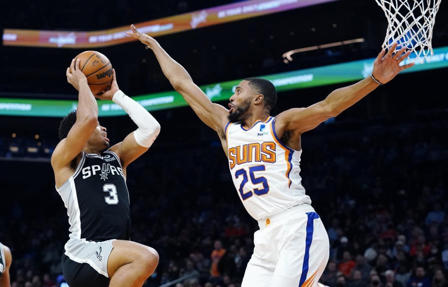 Suns derrotan a Spurs y son los primeros en llegar a 20 triunfos