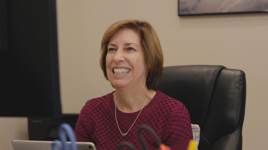 Astronauta Ellen Ochoa quiere más diversidad en la ciencia