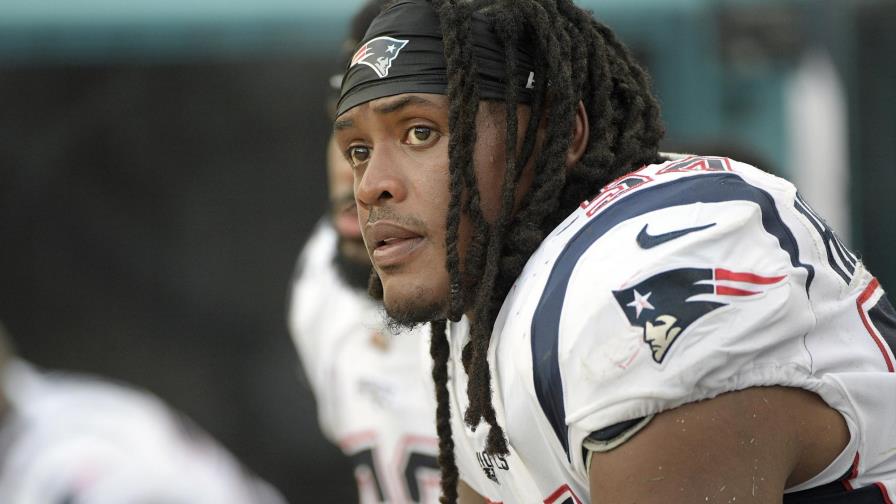 Más jugadores de los previstos renuncian a campaña de NFL Más jugadores de los previstos renuncian a campaña de NFL