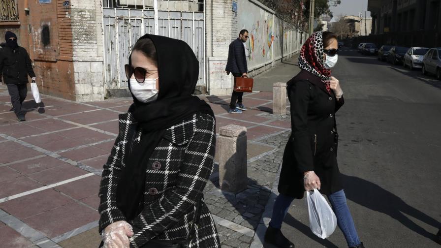 Suman 291 personas muertas por coronavirus en Irán