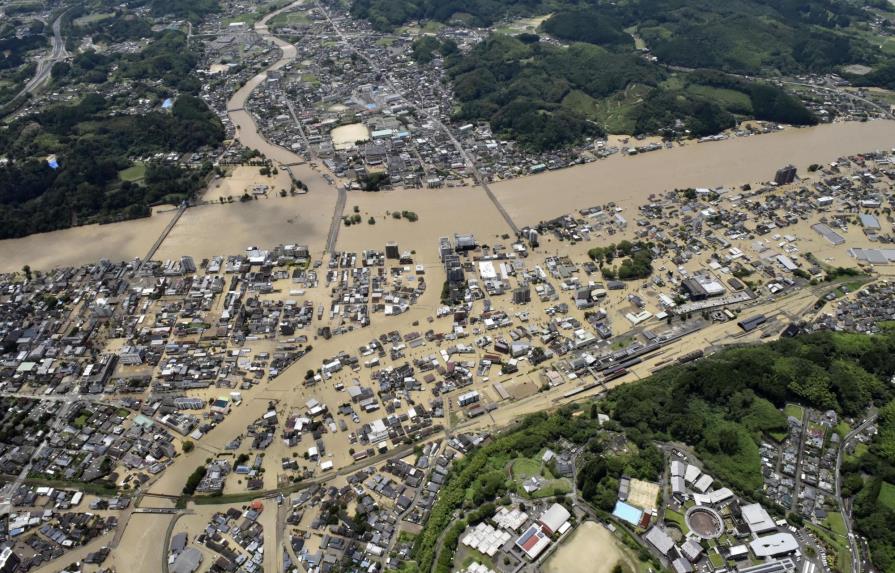 Lluvias anegan el sur de Japón, habría más de 10 muertos