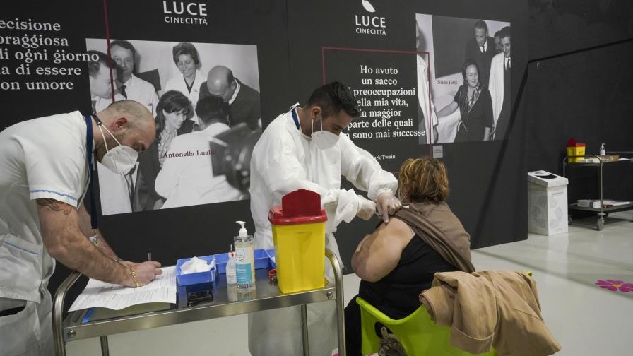 Italia abre cines y teatros en zonas de bajo riesgo de COVID