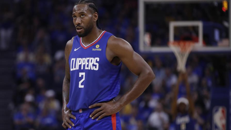 Kawhi Leonard vuelve a empañar la fiesta a los Warriors Kawhi Leonard vuelve a empañar la fiesta a los Warriors