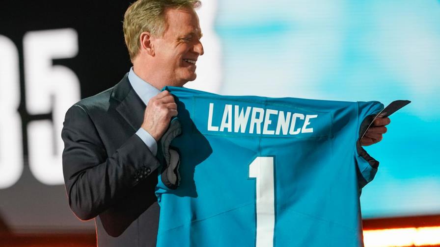 Los Jaguars reclutan a Lawrence como primera selección del draft