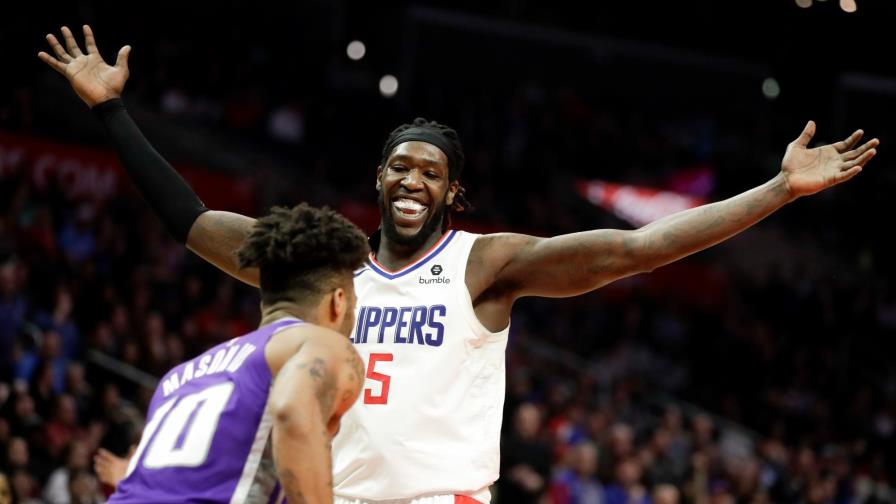 Williams anota 24 puntos y Los Ángeles vence a Sacramento