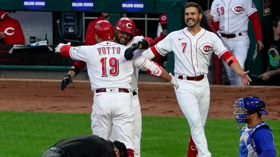 Votto llega a 300 jonrones; Rojos se imponen  a Cachorros