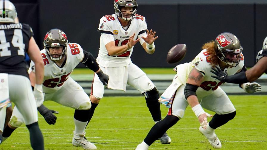 Reid y Arians llevan sus apuestas ofensivas al Super Bowl
