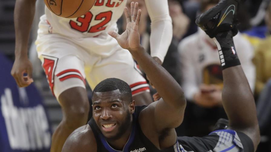 Eric Paschall anota 25, Warriors aguantan para ganar a Bulls Eric Paschall anota 25, Warriors aguantan para ganar a Bulls