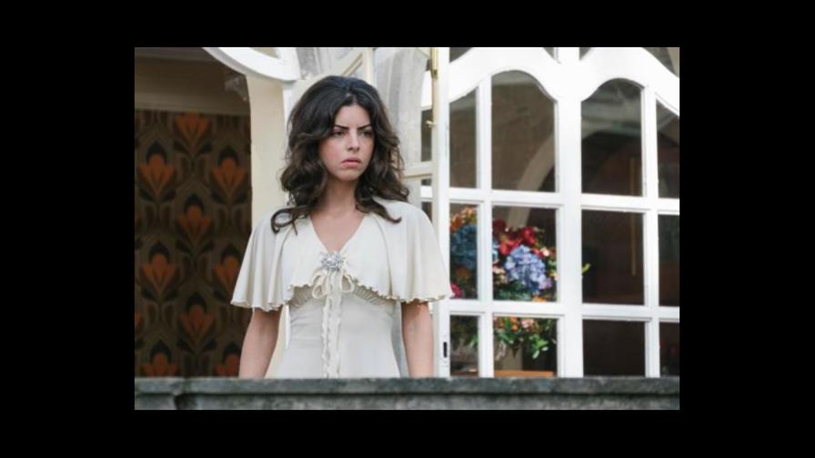 Isabel Burr, enamorada de la rebeldía de una joven Virginia de la Mora