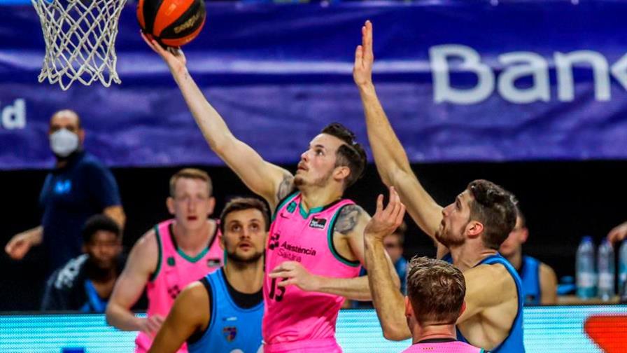 El Barcelona no encuentra rival en Movistar Estudiantes; Delgado, 5 puntos