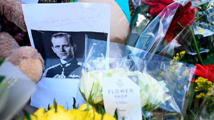 Príncipe Andrés: La muerte de Felipe deja un “enorme vacío” para Isabel II