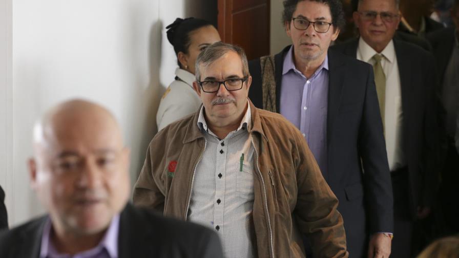 Imputan a exjefes de antigua FARC crímenes de lesa humanidad