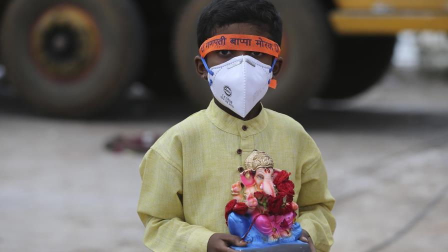 Estados de la India levantan restricciones pese a pandemia