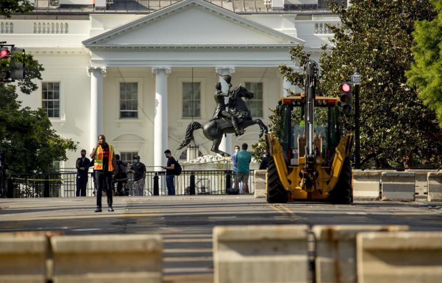 Trump exige castigo a vándalos de monumentos