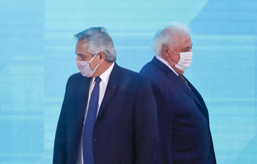 Presidente argentino despide a ministro Salud por vacunas