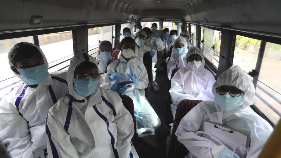 EEUU y Sudáfrica reportan aumento en contagios de COVID-19