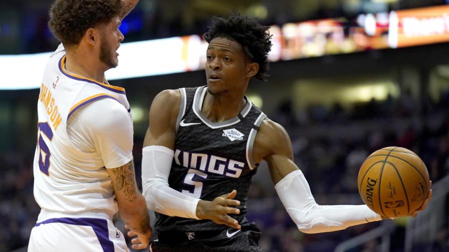 Kings revierten déficit de 21 puntos y vencen a Suns