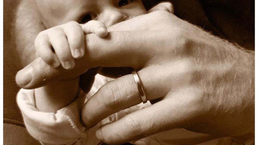 Enrique y Meghan cuelgan una foto de su bebé en el día del Padre en Reino Unido