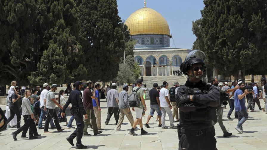 Judíos visitan disputado sitio sagrado en Jerusalén