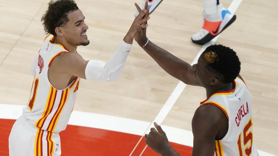 Trae Young lidera a Hawks en victoria ante Pelicans