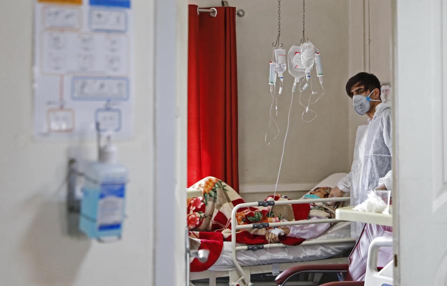 Irán ordena al Ejército unirse a la lucha contra el virus